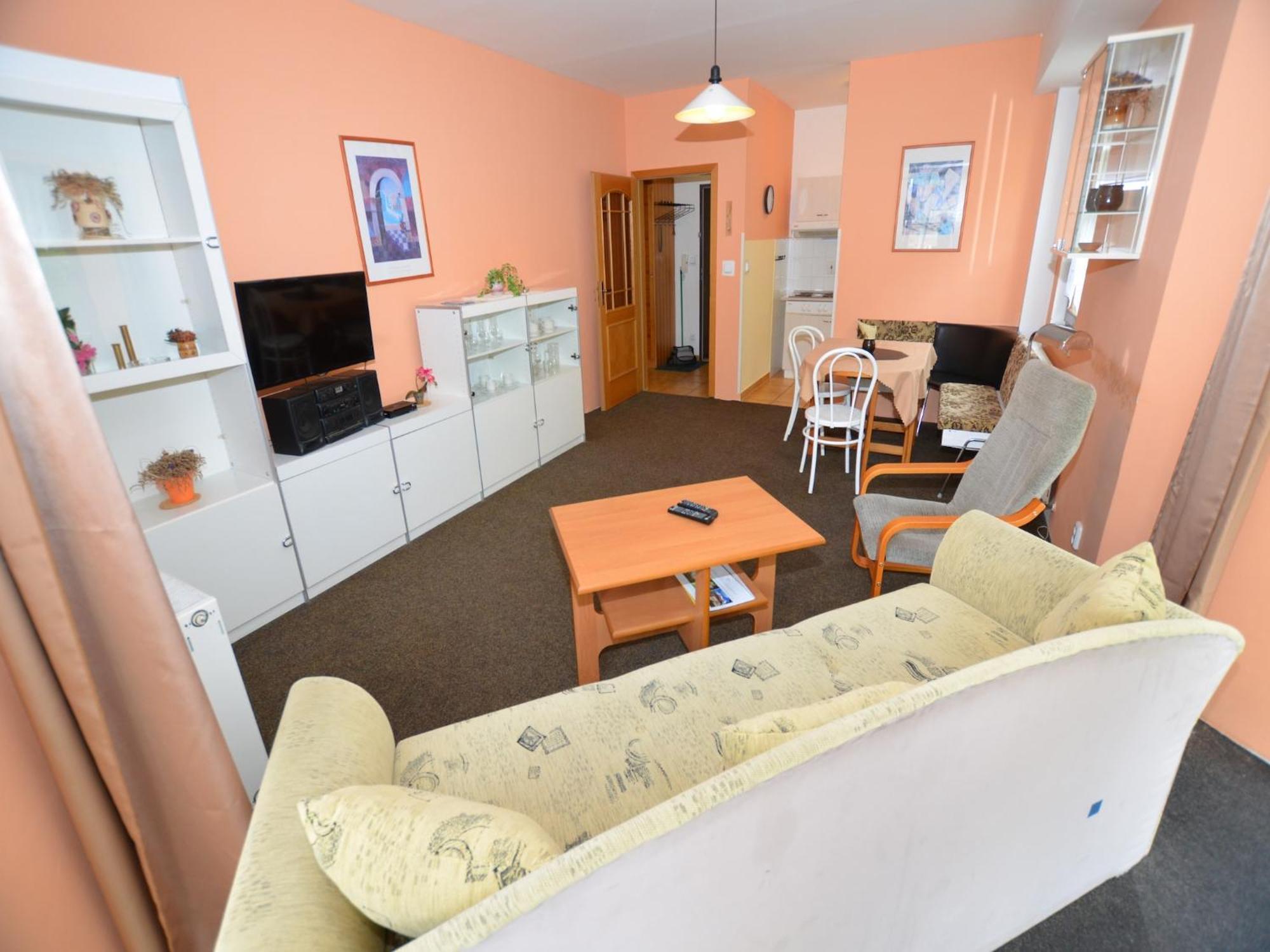 Snug Apartment In Jachymov Near Ski Area 외부 사진